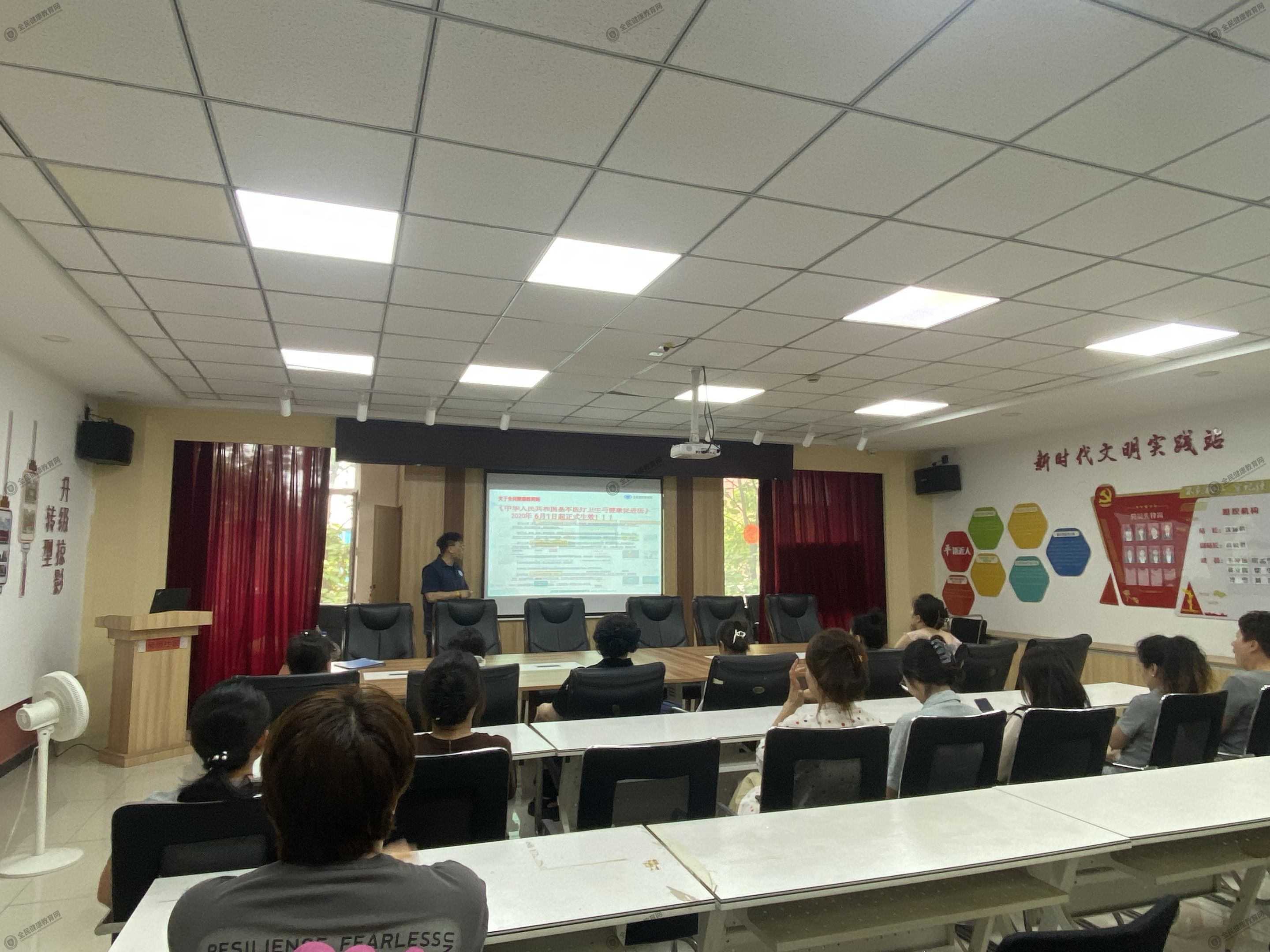 凤凰社区3.jpg